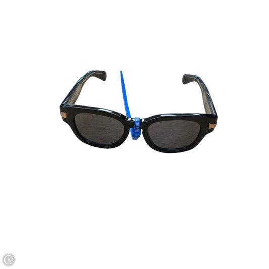 Sunglasses Luxury Designer By Gucci, Size: Medium