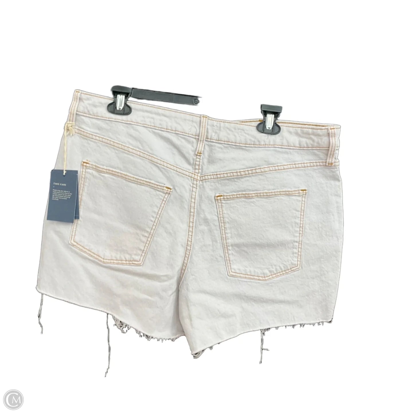 Shorts By Universal Thread In White, Size: 16