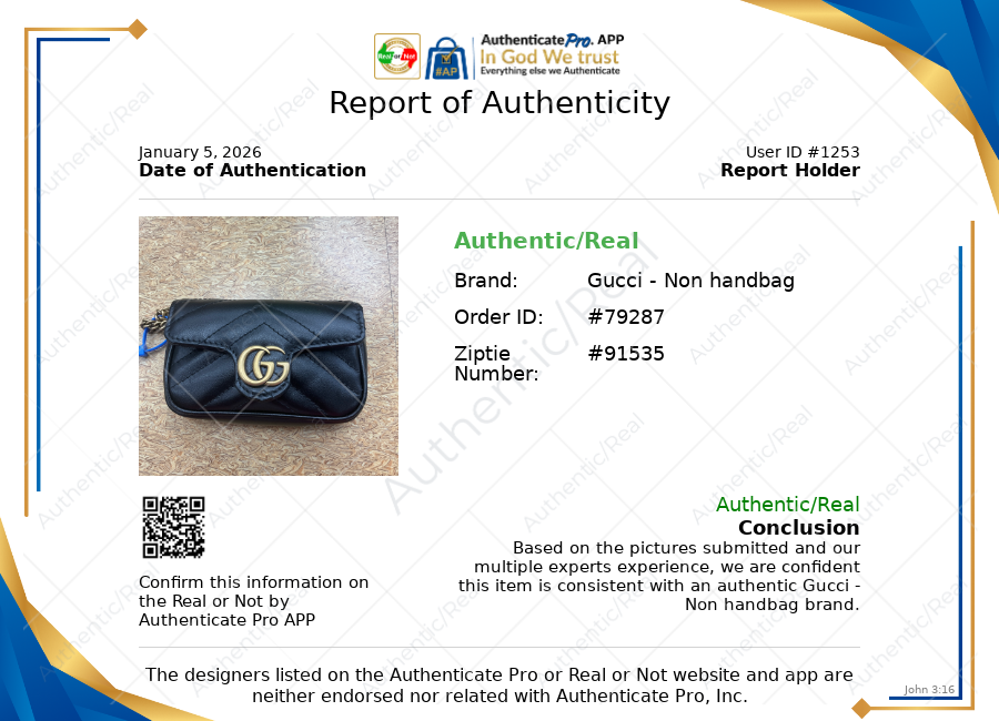 Wristlet Luxury Designer By Gucci, Size: Small