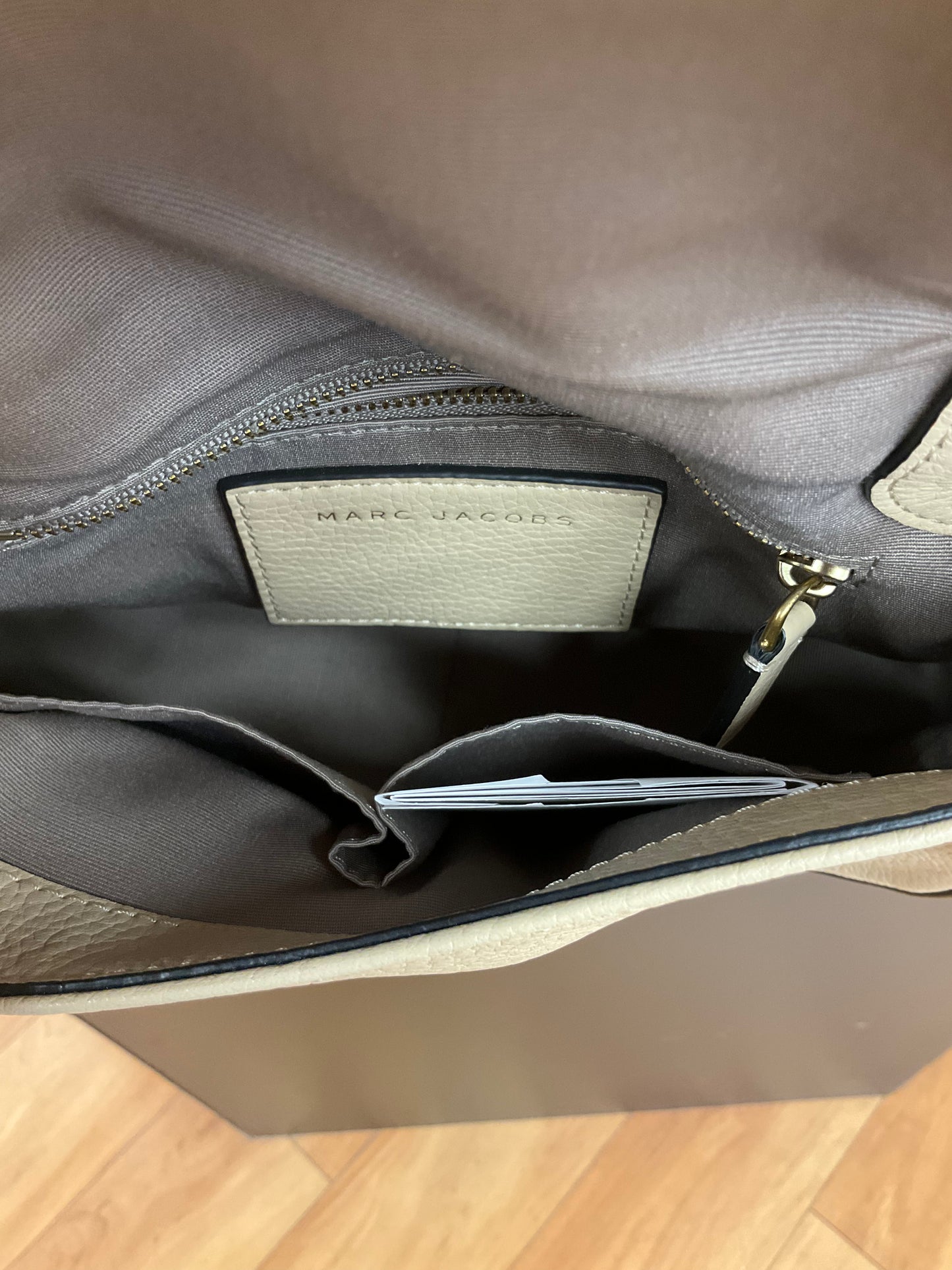 Crossbody Luxury Designer By Marc Jacobs, Size: Medium