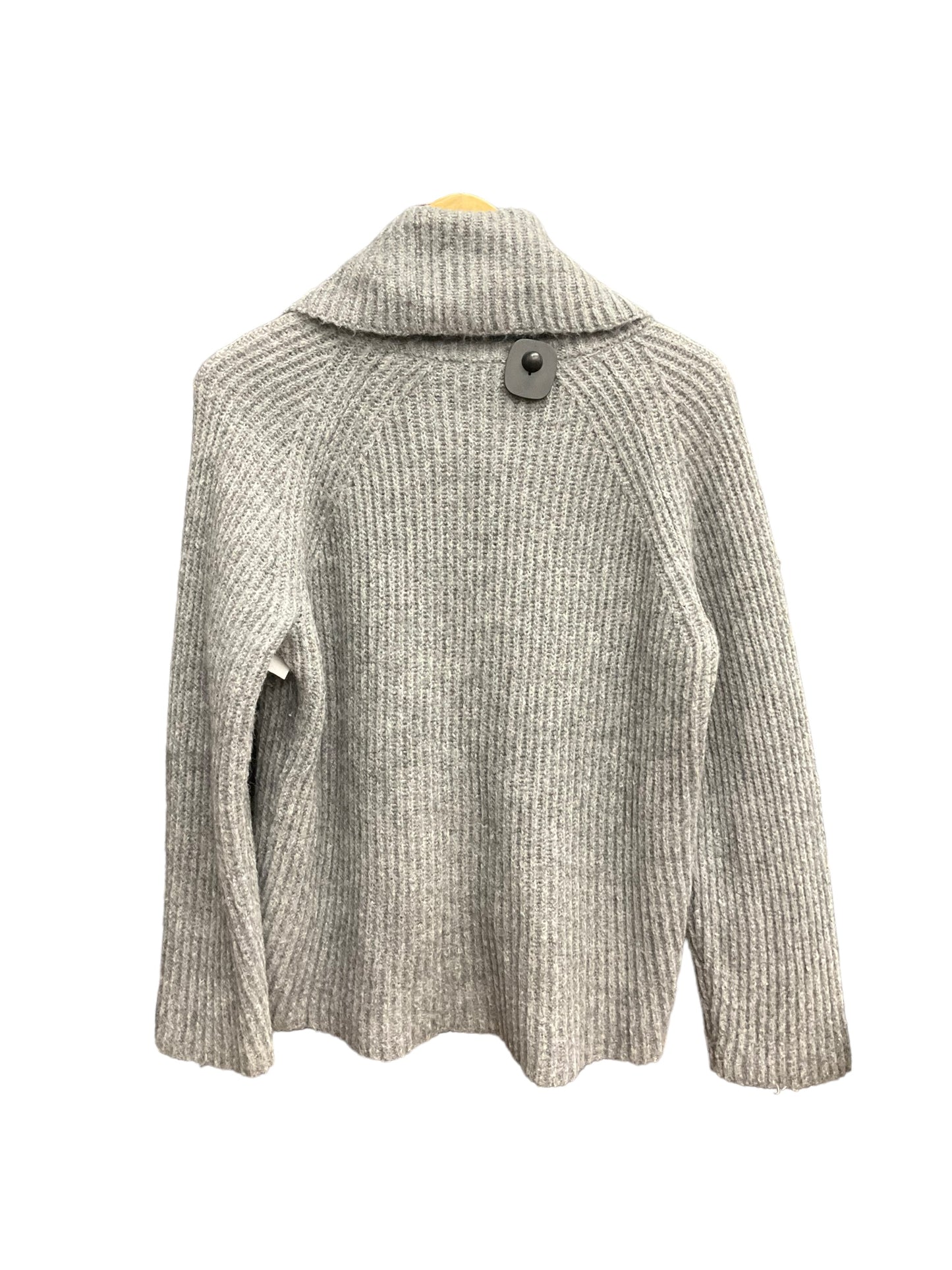 Sweater By Clothes Mentor  Size: M