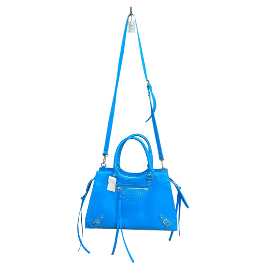 Handbag By Akira  Size: Medium